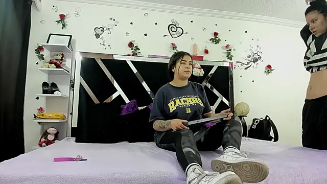 thedream girls online show from October 25, 12:17 pm