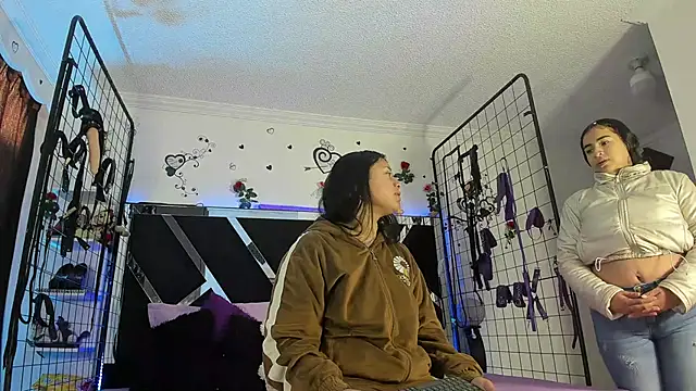 thedream girls online show from November 13, 12:09 pm