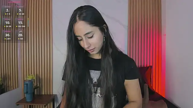 Julia Martinez  online show from February 12, 11:43 am