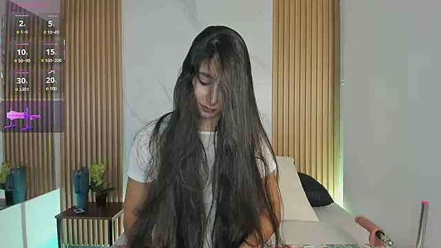 Julia Martinez  online show from February 25, 11:43 am