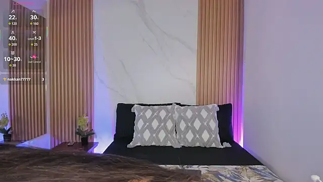 Julia Martinez  online show from March 12, 11:36 am