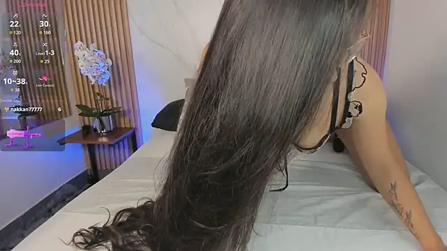 Julia Martinez  online show from April 23, 12:29 pm