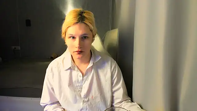 Kleo Godde online show from November 19, 7:25 pm