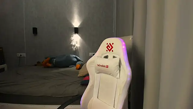 Kleo Godde online show from October 11, 1:17 am