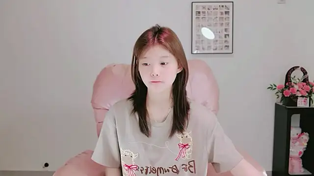 yangyang-1115 online show from May 12, 4:42 am