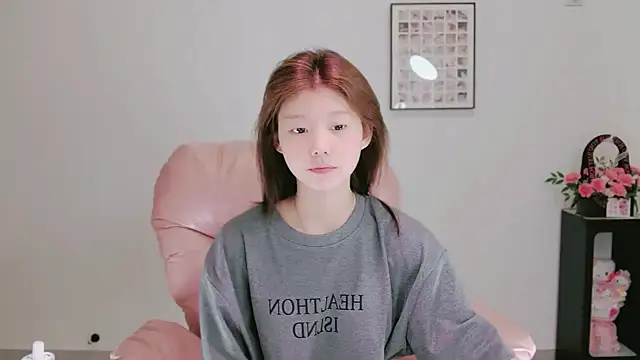 yangyang-1115 online show from May 13, 4:30 am