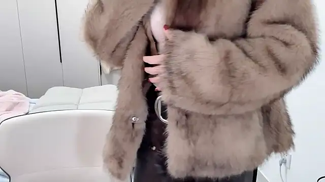 Snapshot of yangyang-1115 chatting on October 25, 5:28 am yangyang-1115 online show from October 25, 5:28 am