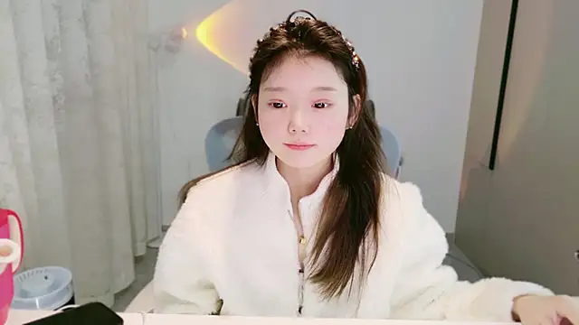 Snapshot of yangyang-1115 chatting on December 4, 4:33 am yangyang-1115 online show from December 4, 4:33 am