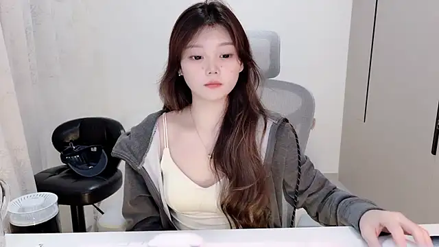 Snapshot of yangyang-1115 chatting on November 9, 4:00 pm yangyang-1115 online show from November 9, 4:00 pm