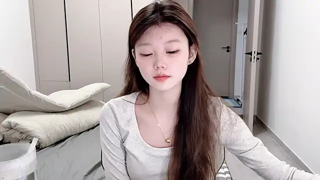 Snapshot of yangyang-1115 chatting on October 7, 4:57 am yangyang-1115 online show from October 7, 4:57 am