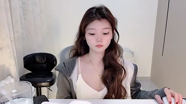 Snapshot of yangyang-1115 chatting on November 9, 3:54 am yangyang-1115 online show from November 9, 3:54 am