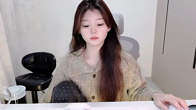 Snapshot of yangyang-1115 chatting on November 10, 5:23 am yangyang-1115 online show from November 10, 5:23 am