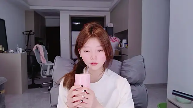 yangyang-1115 online show from February 8, 2:04 pm