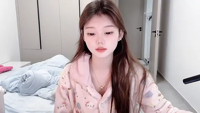 Snapshot of yangyang-1115 chatting on October 31, 5:48 am yangyang-1115 online show from October 31, 5:48 am