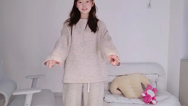 yangyang-1115 online show from February 25, 1:00 pm