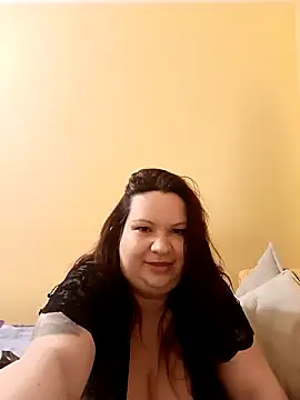 Szilvi93 online show from April 23, 5:03 am