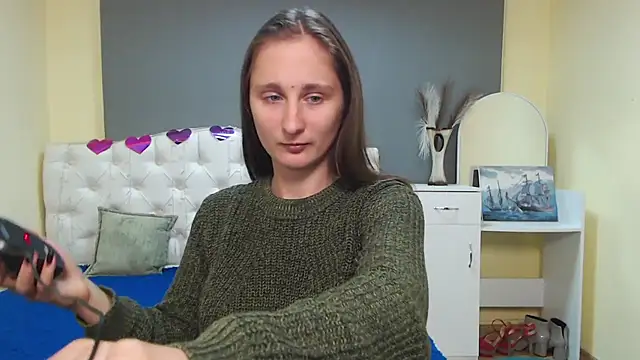 Snapshot of MichelLeee chatting on October 13, 11:12 am MichelLeee online show from October 13, 11:12 am