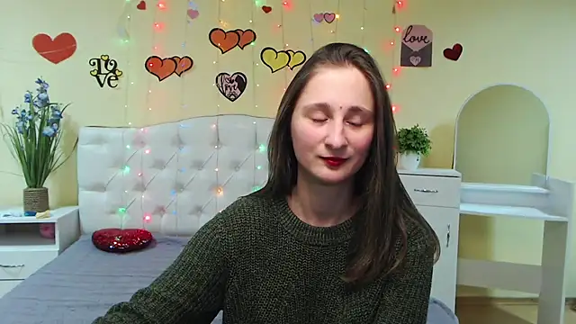 Snapshot of MichelLeee chatting on February 11, 3:18 pm MichelLeee online show from February 11, 3:18 pm