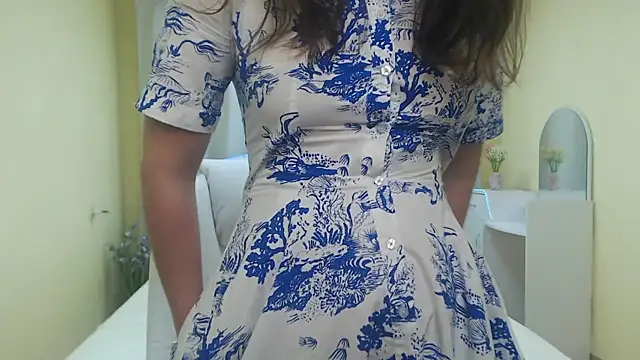 MichelLeee online show from May 22, 11:19 am
