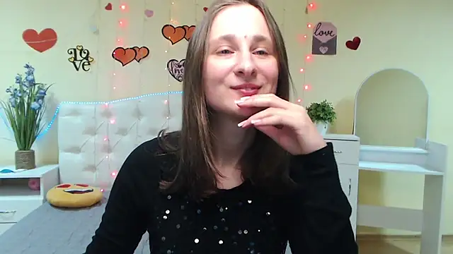 Snapshot of MichelLeee chatting on February 19, 12:33 pm MichelLeee online show from February 19, 12:33 pm