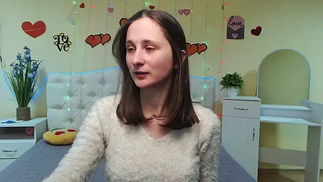 Snapshot of MichelLeee chatting on February 24, 12:05 pm MichelLeee online show from February 24, 12:05 pm