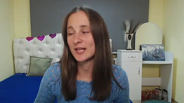 Snapshot of MichelLeee chatting on October 14, 11:22 am MichelLeee online show from October 14, 11:22 am