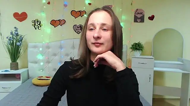 Snapshot of MichelLeee chatting on February 18, 12:17 pm MichelLeee online show from February 18, 12:17 pm