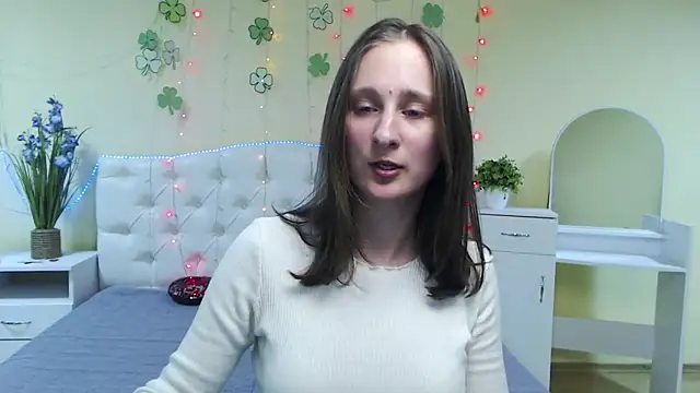 Snapshot of MichelLeee chatting on March 14, 3:25 pm MichelLeee online show from March 14, 3:25 pm