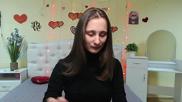 Snapshot of MichelLeee chatting on February 12, 12:12 pm MichelLeee online show from February 12, 12:12 pm
