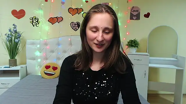 Snapshot of MichelLeee chatting on March 5, 3:18 pm MichelLeee online show from March 5, 3:18 pm