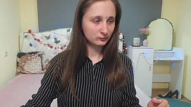 MichelLeee online show from April 14, 11:15 am