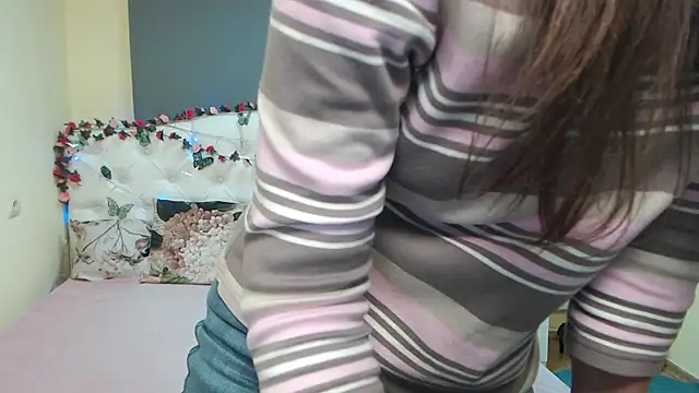 MichelLeee online show from March 10, 12:42 pm