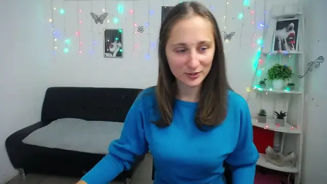 Snapshot of MichelLeee chatting on October 2, 11:13 am MichelLeee online show from October 2, 11:13 am