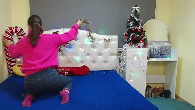 MichelLeee online show from December 18, 12:20 pm