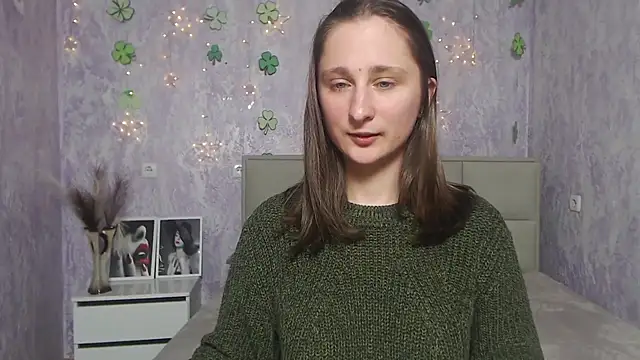 Snapshot of MichelLeee chatting on March 20, 3:14 pm MichelLeee online show from March 20, 3:14 pm