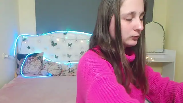 MichelLeee online show from April 21, 11:50 am