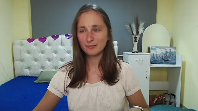 Snapshot of MichelLeee chatting on September 22, 11:16 am MichelLeee online show from September 22, 11:16 am