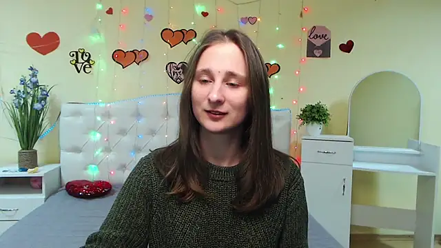 Snapshot of MichelLeee chatting on February 11, 12:15 pm MichelLeee online show from February 11, 12:15 pm