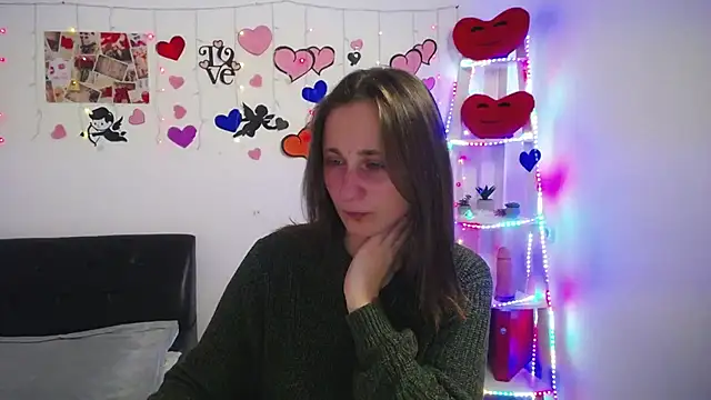 Snapshot of MichelLeee chatting on February 26, 12:05 pm MichelLeee online show from February 26, 12:05 pm