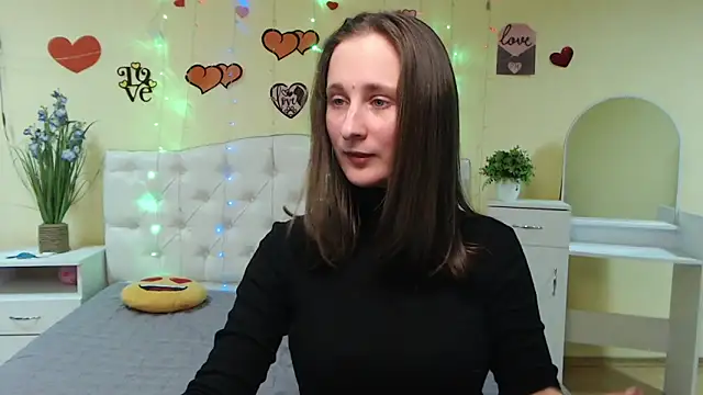 Snapshot of MichelLeee chatting on February 18, 3:20 pm MichelLeee online show from February 18, 3:20 pm