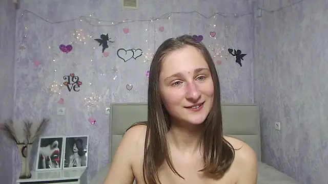 Snapshot of MichelLeee chatting on February 13, 6:15 pm MichelLeee online show from February 13, 6:15 pm