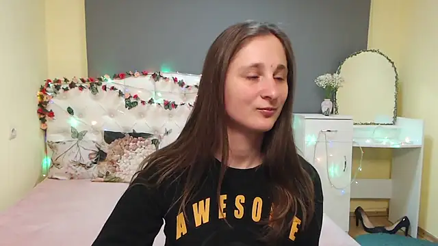 MichelLeee online show from March 13, 12:10 pm