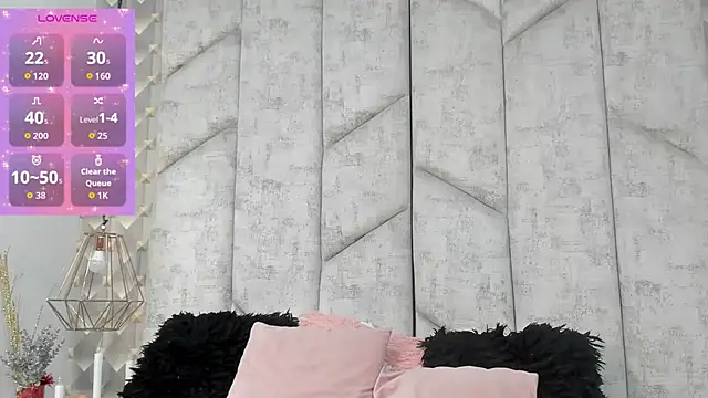 AshleyHill2 online show from December 19, 3:32 am