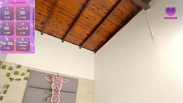 Snapshot of AshleyHill2 chatting on December 2, 3:30 am AshleyHill2 online show from December 2, 3:30 am