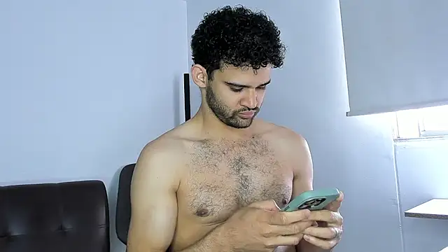 andrewChris  online show from November 11, 3:07 pm