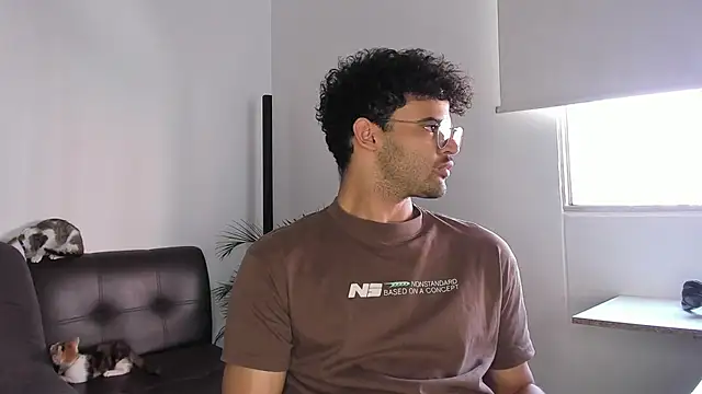 andrewChris  online show from November 5, 7:50 pm