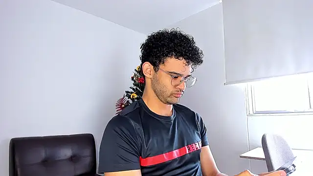 andrewChris  online show from November 27, 3:23 pm