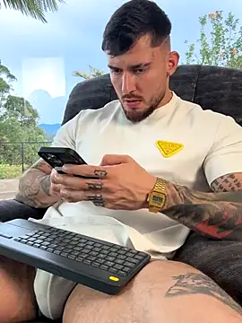 Snapshot of DimitriSullivan_ chatting on October 21, 7:35 pm DimitriSullivan online show from October 21, 7:35 pm