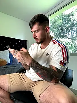 Snapshot of DimitriSullivan_ chatting on November 6, 5:28 pm DimitriSullivan online show from November 6, 5:28 pm