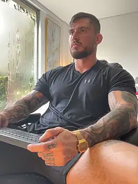 DimitriSullivan  online show from February 18, 1:51 pm